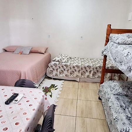 Kitnet S1 Em Torres-Rs - Na Mais Bela Praia Gaucha - Cozinha - Banheiro - Ar Condicionado - Tv E Wi-Fi - Estacionamento - Anfitria Superhost No Bnb Ngoại thất bức ảnh