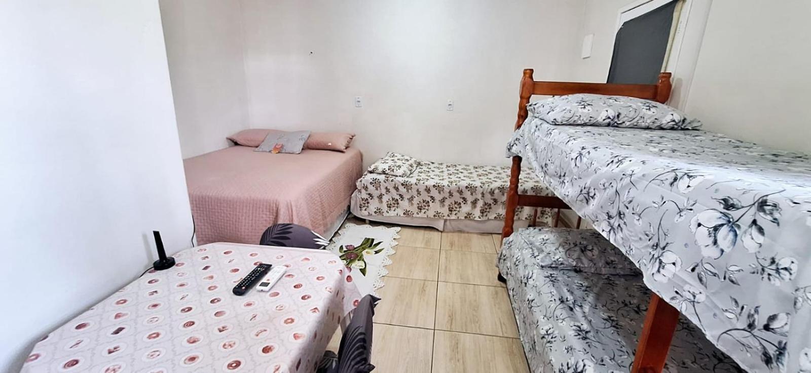 Kitnet S1 Em Torres-Rs - Na Mais Bela Praia Gaucha - Cozinha - Banheiro - Ar Condicionado - Tv E Wi-Fi - Estacionamento - Anfitria Superhost No Bnb Ngoại thất bức ảnh