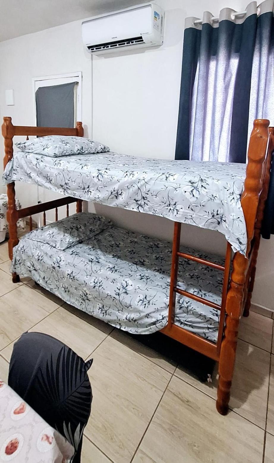 Kitnet S1 Em Torres-Rs - Na Mais Bela Praia Gaucha - Cozinha - Banheiro - Ar Condicionado - Tv E Wi-Fi - Estacionamento - Anfitria Superhost No Bnb Ngoại thất bức ảnh